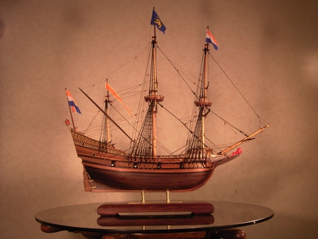 ハーフムーン(Half Moon) 帆船模型