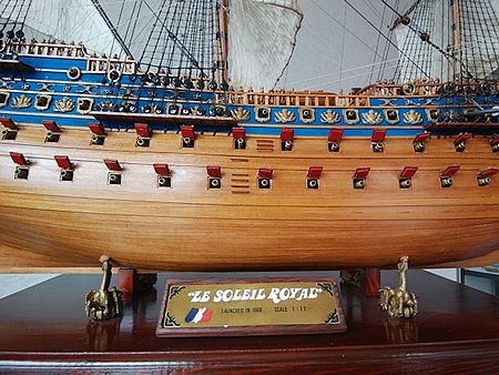 帆船模型完成品 ソレイユ ロイヤル(Le Soleil Royal)